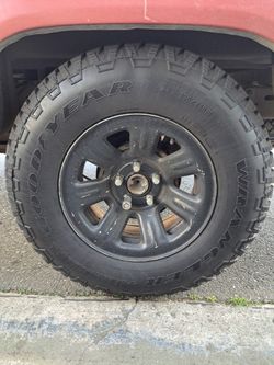 Goodyear 265 75 15