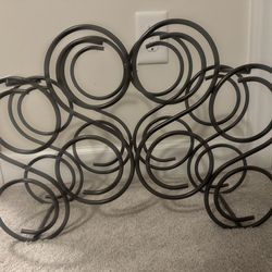 Metal wine rack