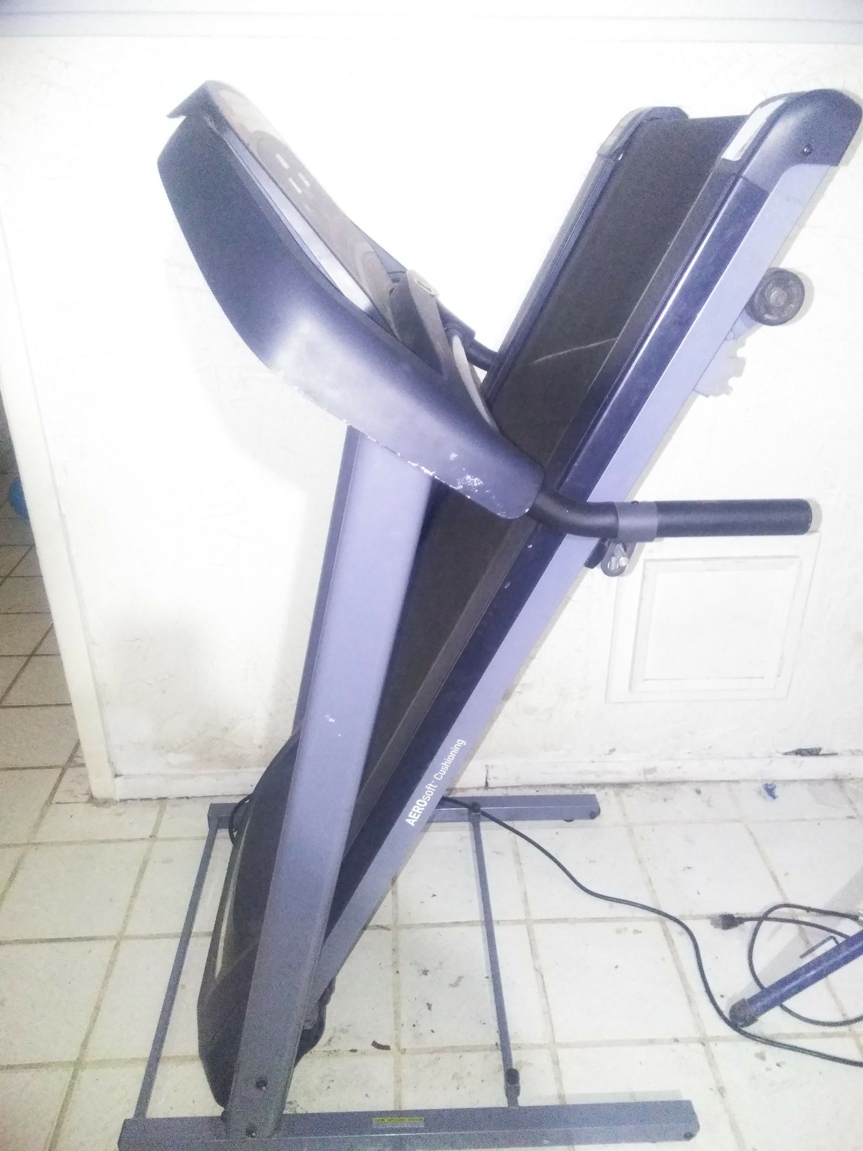 Triumph 400t treadmill for Sale in Houston TX OfferUp