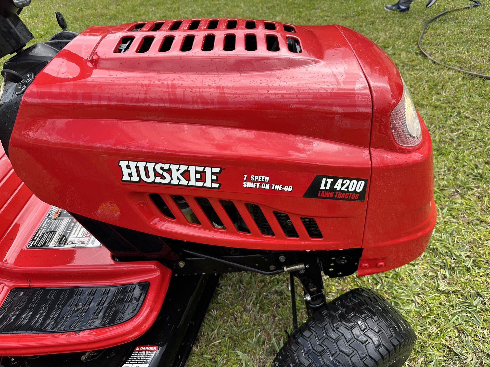HUSKEE LT4200 for Sale in Bunnell FL OfferUp