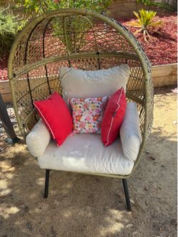 Outdoor Wicker Egg Chair