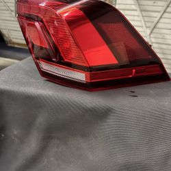 2018 To 2023 Volkswagen Tiguan Passenger Tail Light