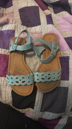 Size 10 kids sandals