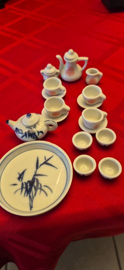 Two mini sets of tea