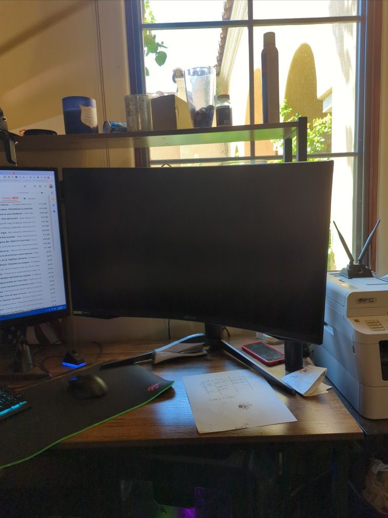 Samsung G7 Curved Gaming Monitor 240Hz