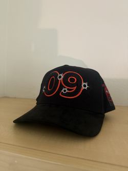 El 09 hat
