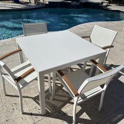 5 pc Outdoor Dining set