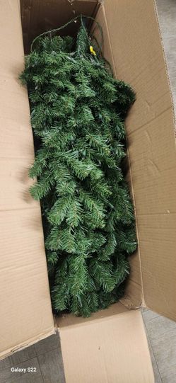 Christmas tree 6.5 feet tall