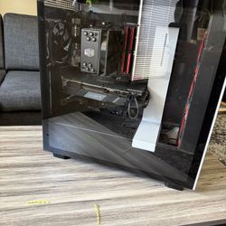 Desktop Computer with Keyboard & Mouse