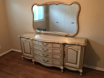 Mid Century Modern Kent Coffey French Provincial Bedroom Set Items