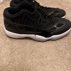 Jordan 11 IE