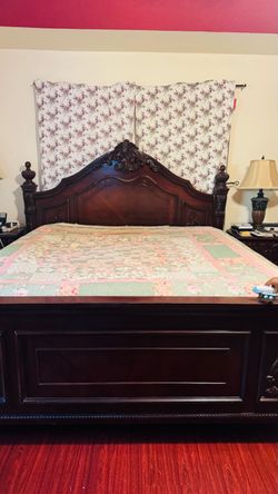 Cherry Wood King Bedroom Set