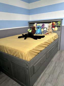 Queen Bed/ Cámara Queen