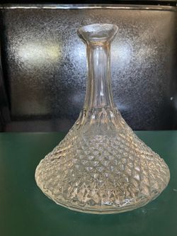 Clear Glass Diamond Cut Decanter