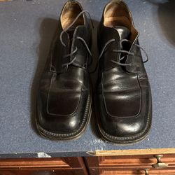 Black Leather Kenneth Cole Dress Shoes