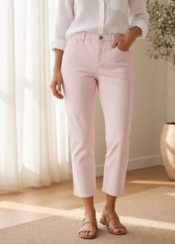 Gloria Vanderbilt Women’s Size 10 Jordyn "All Around Slimming Effect" Pink Capri Pants. According to the Kohl's Gloria Vanderbilt Size Chart, the offi
