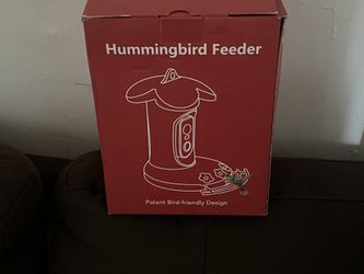Hummingbird feeder