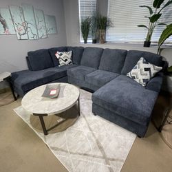 Albar Place Cobalt 2pc Sectional w/ LAF Corner Chaise