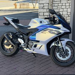 2025 Yamaha R3
