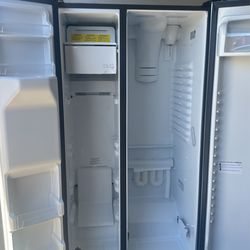 GE Refrigerator