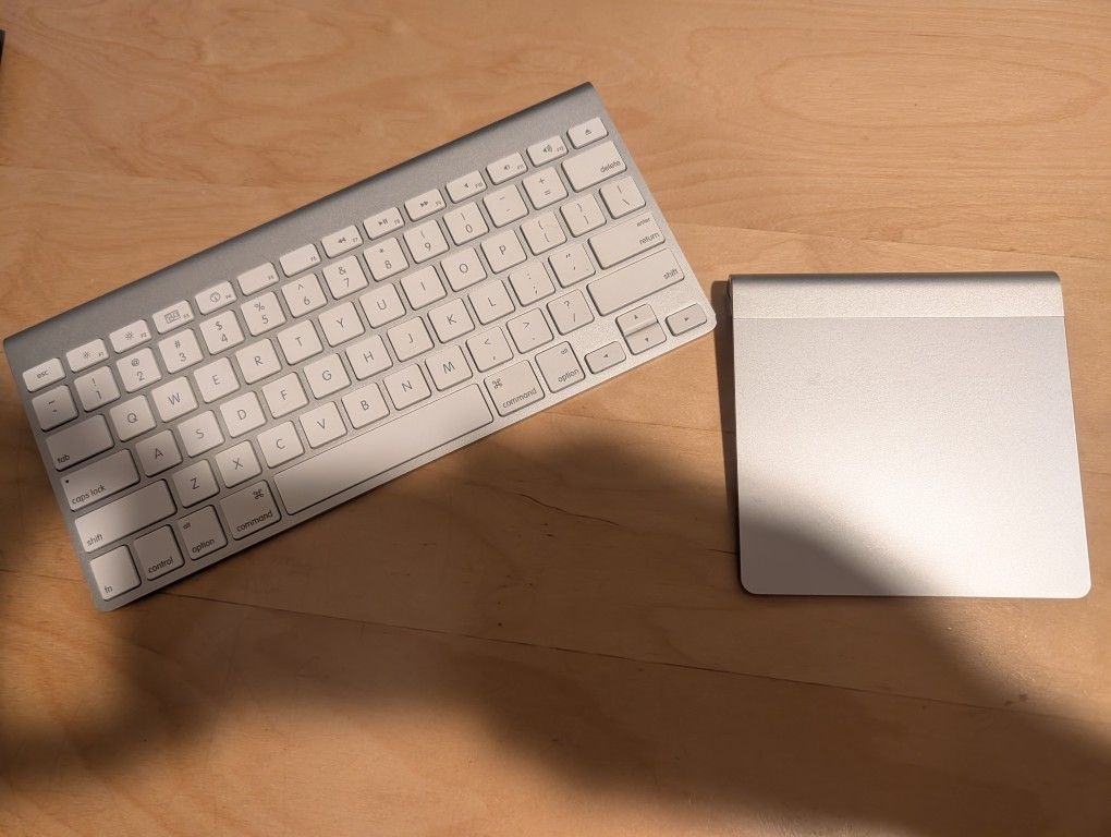 Apple Wireless Keyboard And Trackpad
