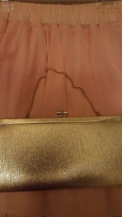 Gold Metallic Snap Closure Clutch Purse Even Formal Bag Chain Like New