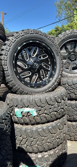 WHEELS FUEL 20x10 FORD F-150 6x135 CHEVY TAHOE YUKON DENALI