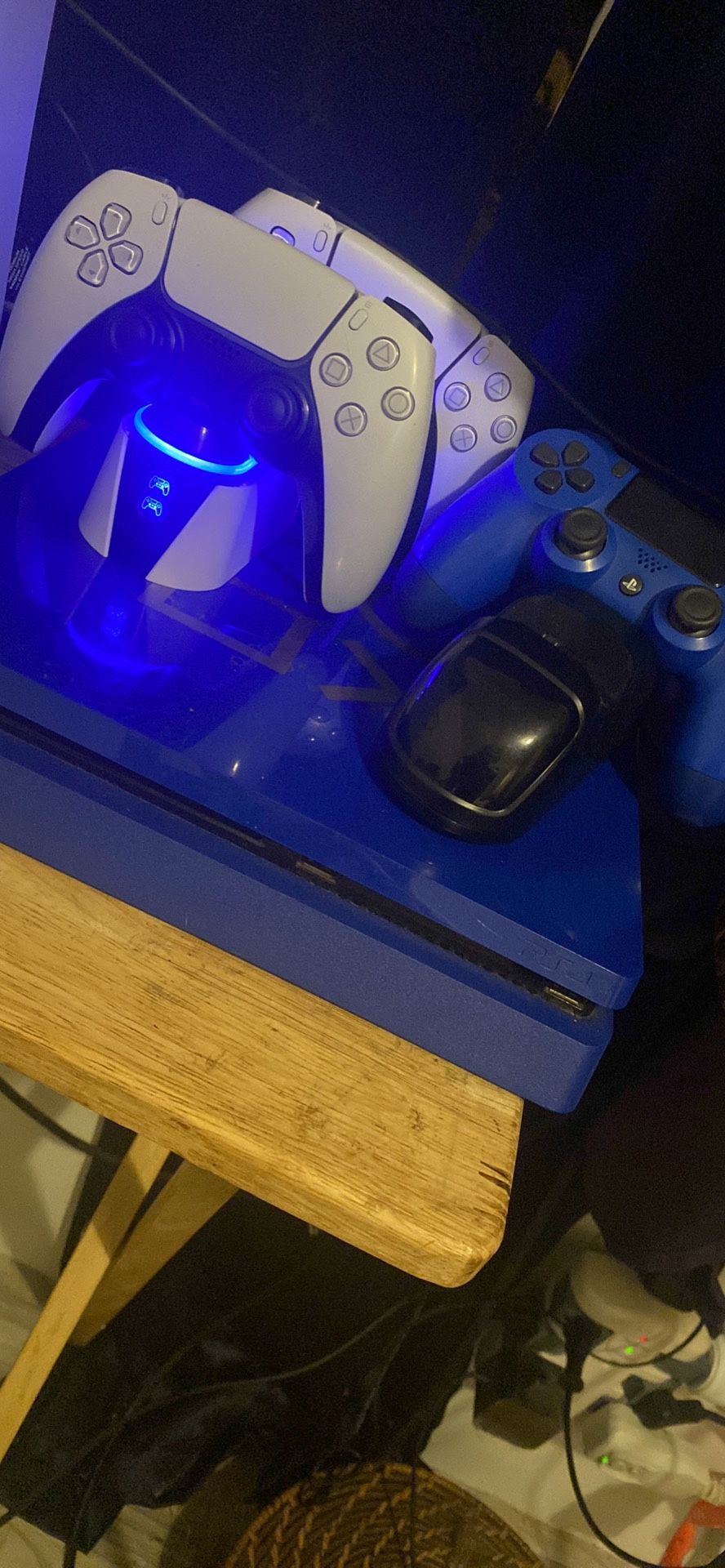 Limited Edition Ps4 Controller (1) And Games 