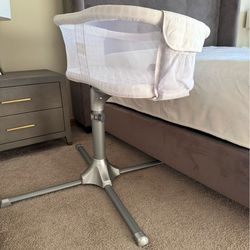 Halo Swivel bassinet