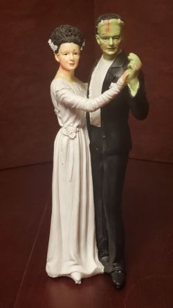 Martha Stewart Frankenstein & Bride Resin Halloween Figurine – 12"