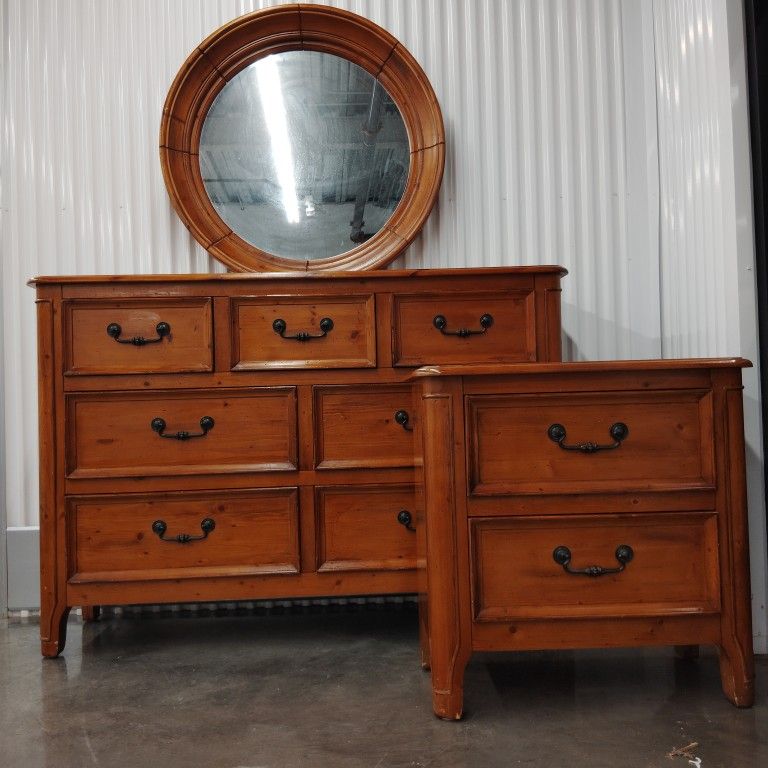 7 Drawer Dresser Mirror & Nightstand