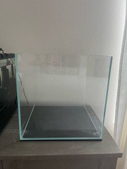 Glass tank