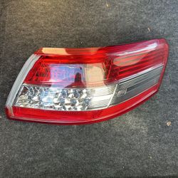 2011 Toyota Camry BackRight Headlight,
