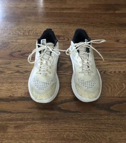 Under Armour basketball shoes - women’s size 10