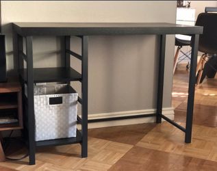 Black Desk