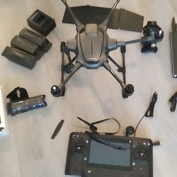 Yuneec Typhoon H Plus Hexacopter w/ Backpack