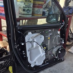 2024/25 toyota tacoma driver door