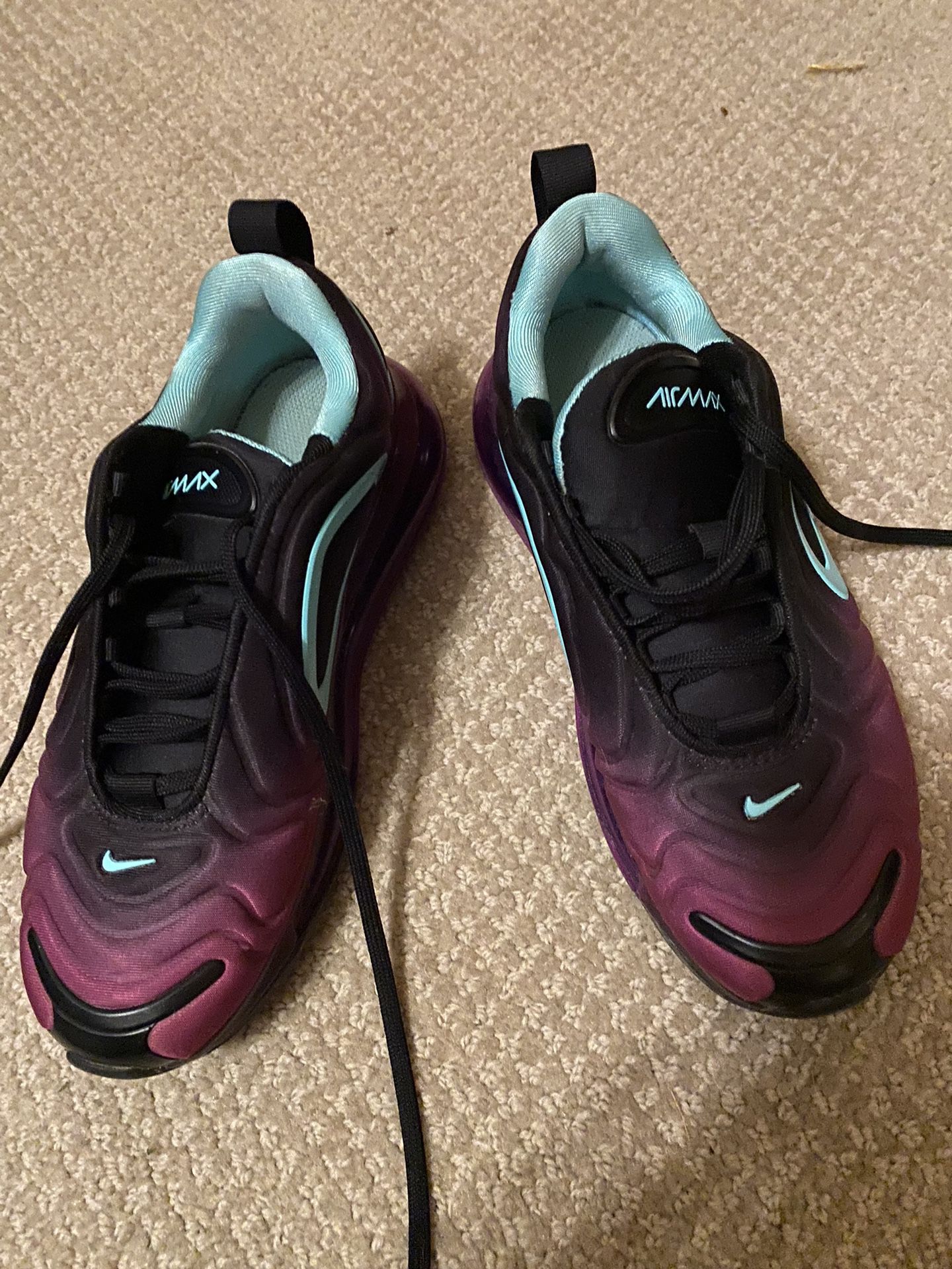 Nike Air Max 720 Size 4Y Purple/ Black 