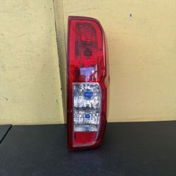 2014-2021 NISSAN FRONTIER RH TAIL LIGHT 