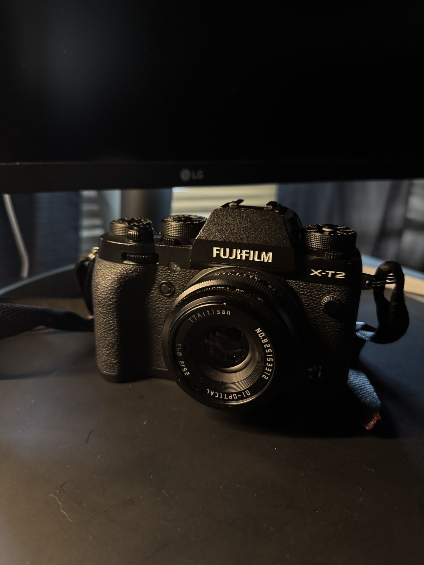 Fuji Xt2 With 28mm Lens 