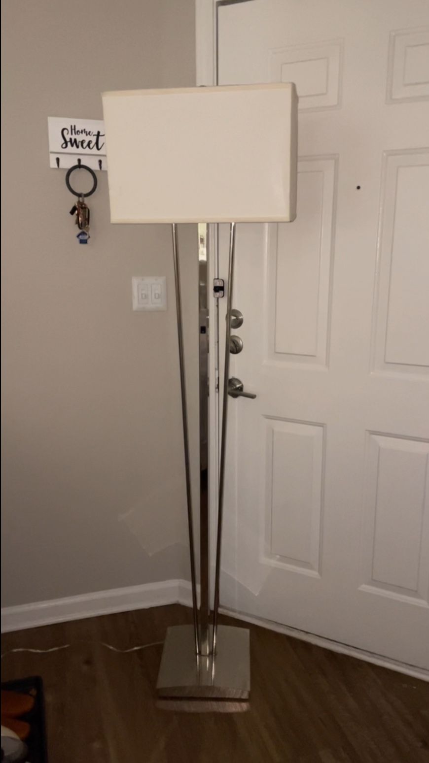 Floor lamp 