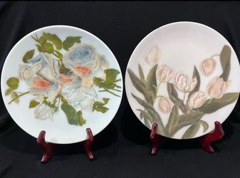 Antique Handblown Milk Glass Decorative 2 Plates With Hand Painted Flowers
