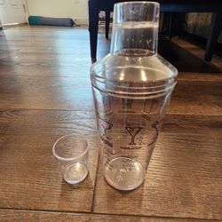Maraca 16oz. Recipe Cocktail Shaker, plastic, good condition 