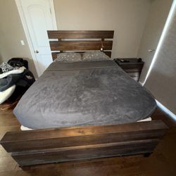 Queen Bedroom Set