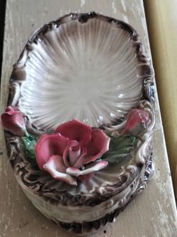 Nice vintage Italian porcelain capodimonte ashtray