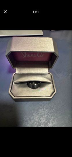 Shane Co. Black Band Ring