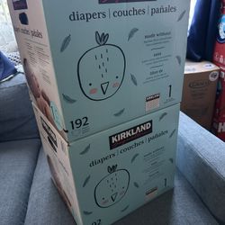 KIRKLAND Diapers 
