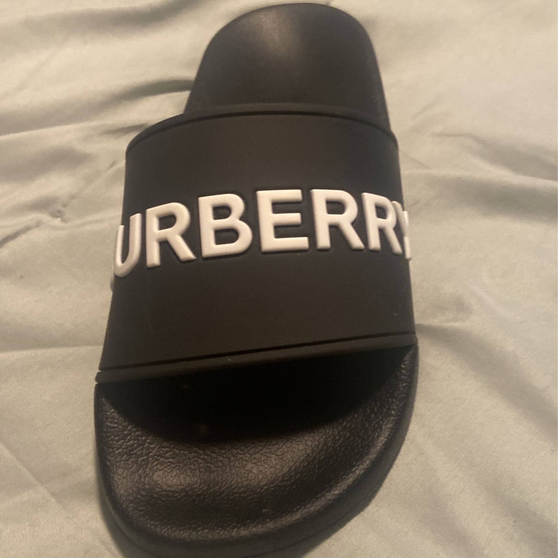 Burberry Slide Size 7