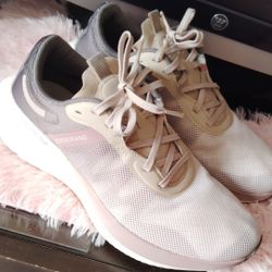 Cole Hann Zer∅grand Outpace 2 Running Shoes For Woman Size 9 Like New