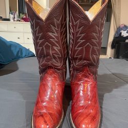 Boots women’s size 4